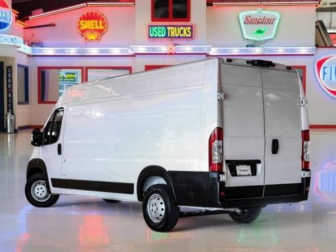 Used 2023 RAM ProMaster 3500 w/ Driver Convenience Group FWD image 4
