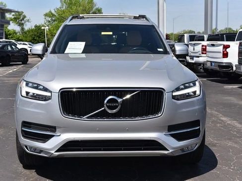 Used 2019 Volvo XC90 T6 Momentum AWD/4WD image 4