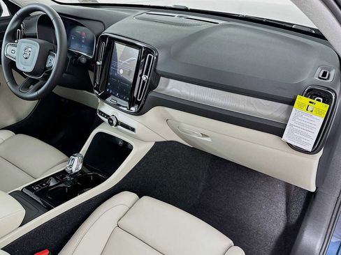 New 2026 Volvo XC40 B5 Ultra w/ Climate Package image 28