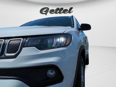 Used 2022 Jeep Compass Latitude FWD image 22