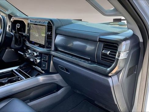 Used 2024 Ford F250 Lariat w/ Chrome Package image 26