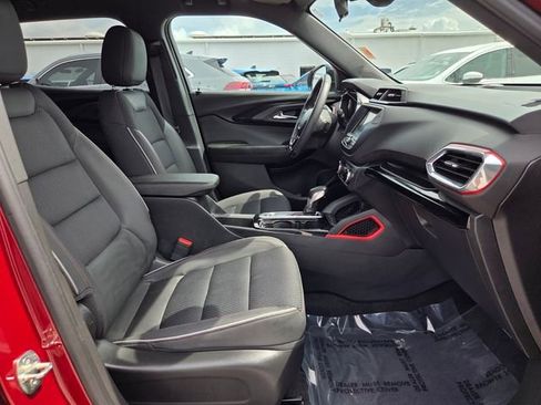 Used 2022 Chevrolet TrailBlazer RS FWD image 19