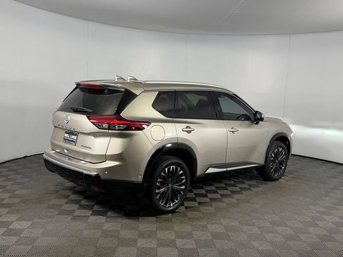 Used 2025 Nissan Rogue Platinum w/ Tech Package FWD image 10
