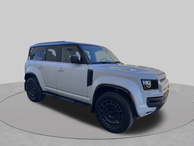 Used 2026 Land Rover Defender 110 OCTA AWD/4WD image 3