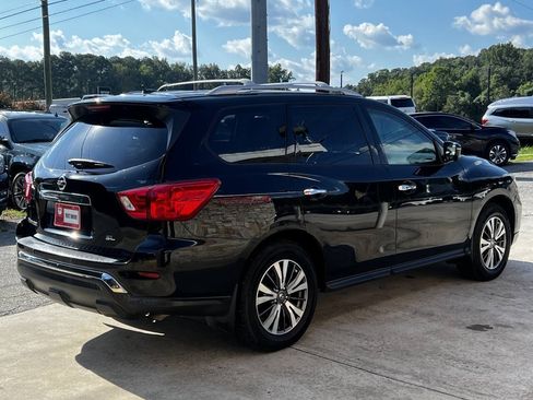Used 2017 Nissan Pathfinder SL FWD image 6