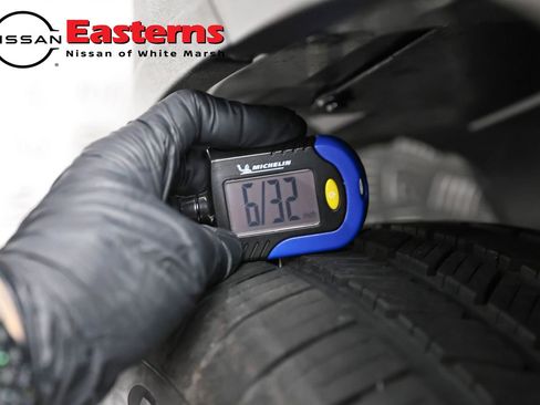 Used 2021 Jeep Renegade Latitude w/ Sun & Sound Group AWD/4WD image 27