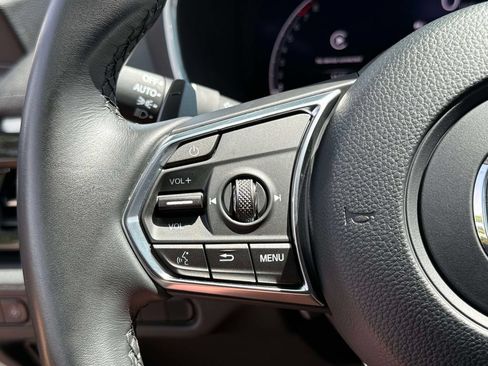 Used 2025 Acura MDX SH-AWD image 35