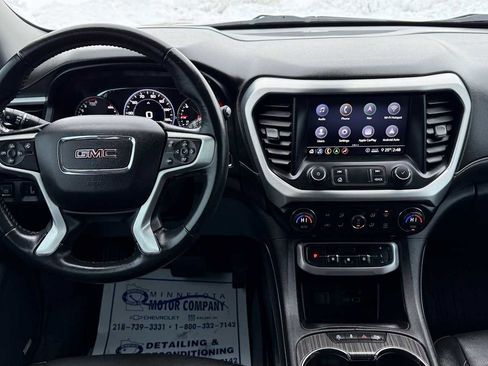 Used 2020 GMC Acadia SLT w/ Driver Alert Package II image 11