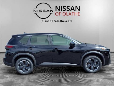 Used 2025 Nissan Rogue SV AWD/4WD image 25