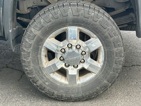 Used 2018 GMC Sierra 3500 Denali image 7