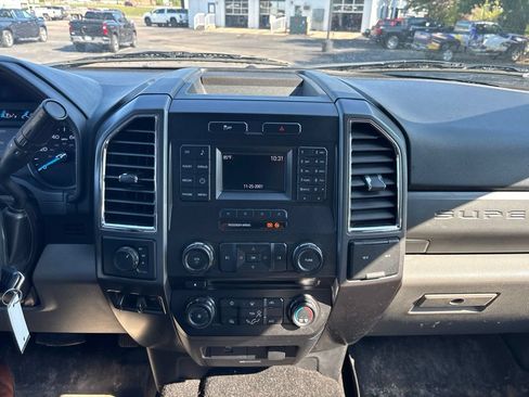 Used 2018 Ford F250 XLT AWD/4WD image 16