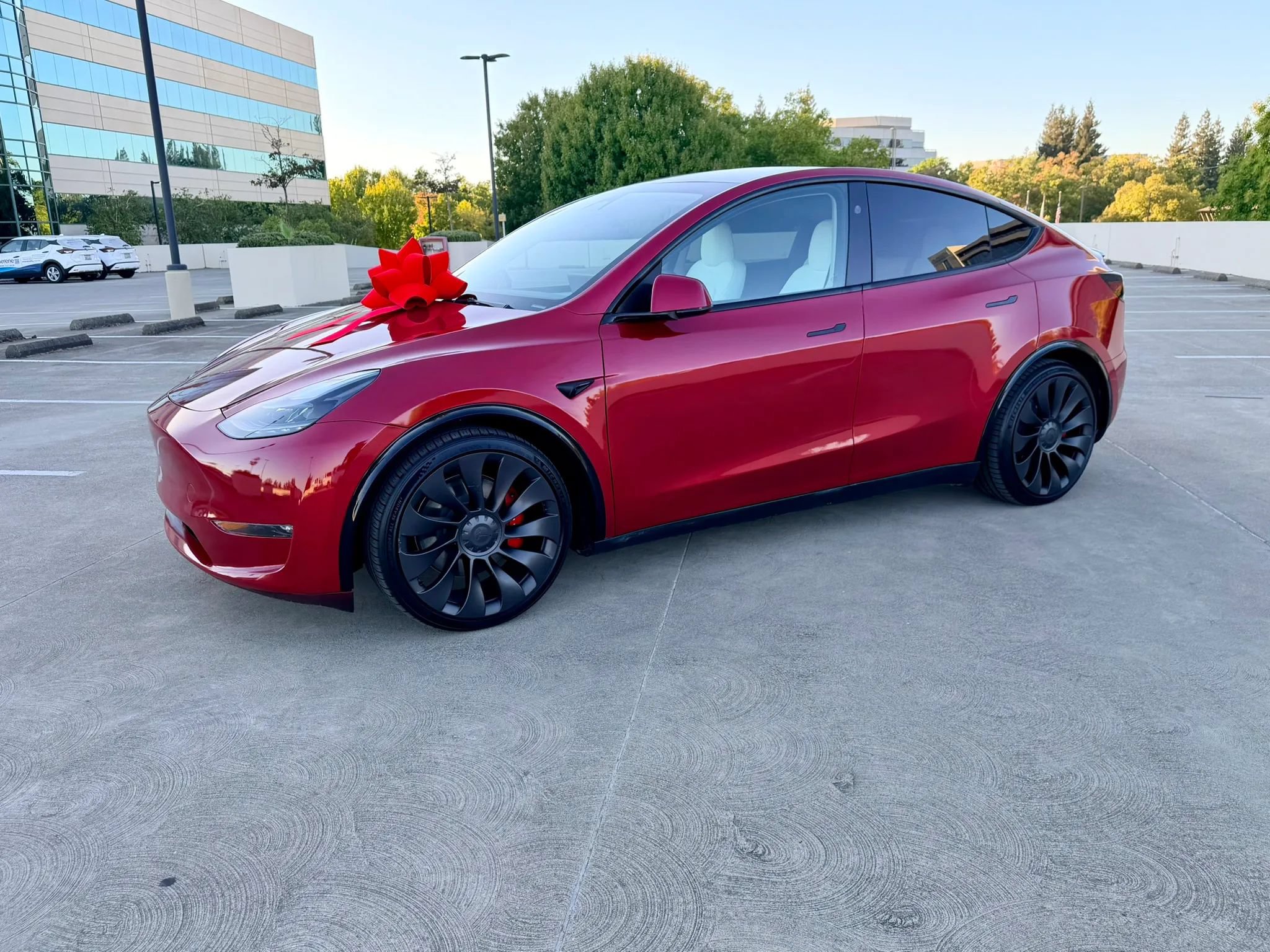 Used 2023 Tesla Model Y Long Range AWD/4WD image 3