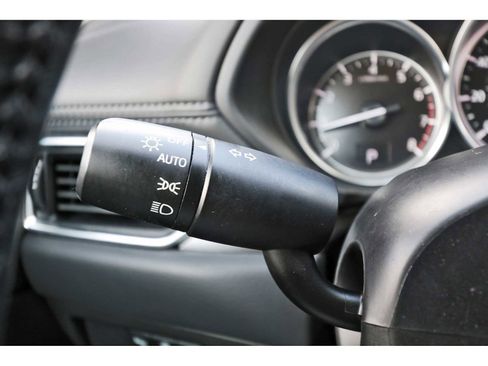 Used 2021 MAZDA CX-5 Touring image 17