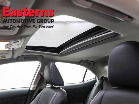 Used 2018 Lexus IS 300 AWD w/ Comfort Package image 36