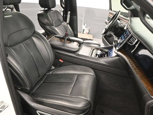 Used 2022 Jeep Grand Wagoneer Series I AWD/4WD image 26