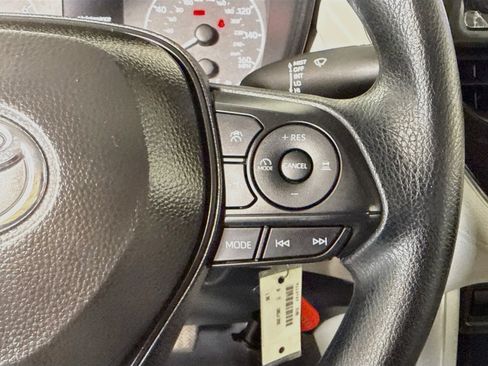 Used 2024 Toyota Corolla Cross L FWD image 15