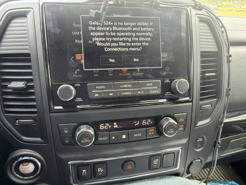 Used 2022 Nissan Titan SV w/ SV Convenience Package AWD/4WD image 2