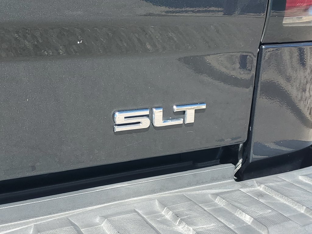 Used 2018 GMC Sierra 1500 SLT w/ SLT Premium Package AWD/4WD image 12