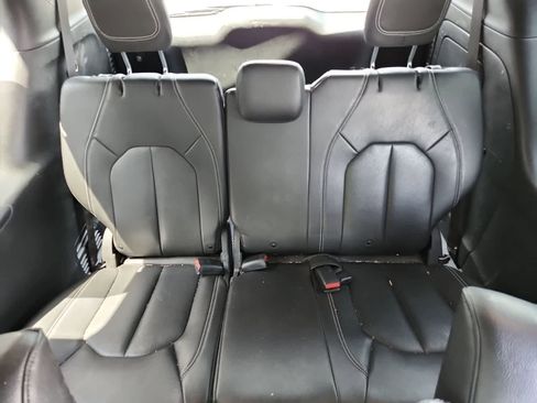 Used 2021 Chrysler Pacifica Touring-L w/ Uconnect Theater Family Group FWD image 28