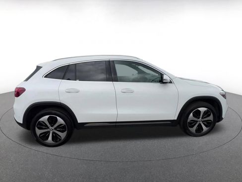 Used 2025 Mercedes-Benz GLA 250 4MATIC image 16