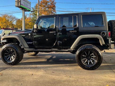 Used 2013 Jeep Wrangler Unlimited Rubicon w/ Dual Top Group image 6