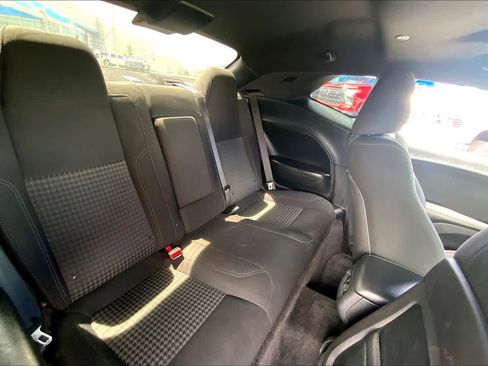 Used 2016 Dodge Challenger SXT image 20