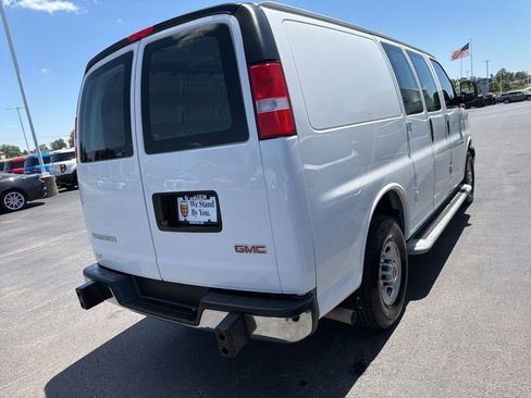 Used 2024 GMC Savana 2500 w/ Driver Convenience Package RWD image 5