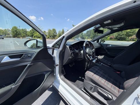 Used 2018 Volkswagen GTI S FWD image 13