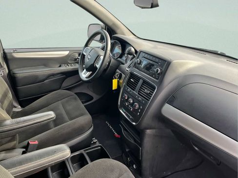 Used 2015 Dodge Grand Caravan SE w/ Quick Order Package 29E SE image 15