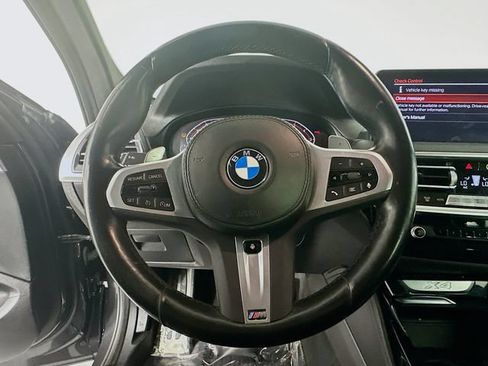 Used 2023 BMW X4 xDrive30i w/ M Sport Package AWD/4WD image 13