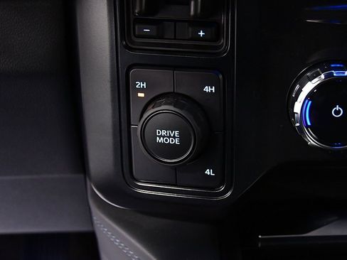 Used 2025 Ford F350 Platinum image 29