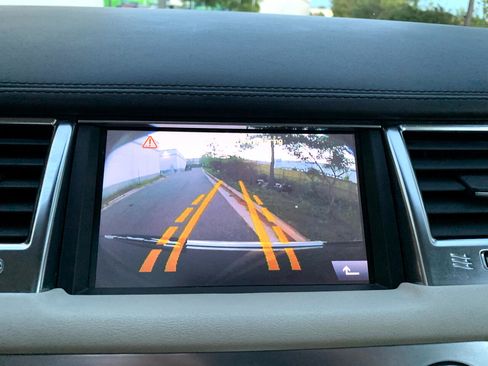 Used 2011 Land Rover Range Rover Sport HSE LUX image 45