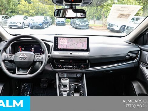 Used 2025 Nissan Rogue SL FWD image 22