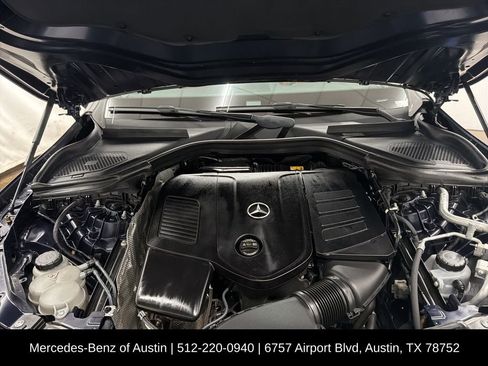 Used 2024 Mercedes-Benz GLC 300 4MATIC image 32