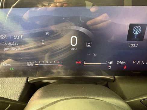 Used 2025 Buick Enclave Preferred image 26