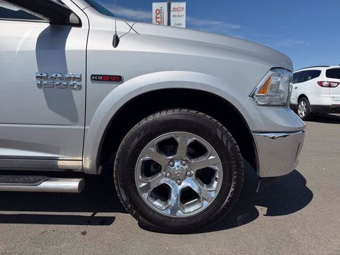Used 2017 RAM 1500 Laramie AWD/4WD image 10