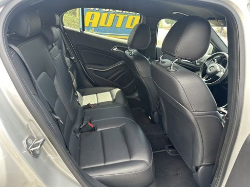 Used 2018 Mercedes-Benz GLA 250 4MATIC image 17