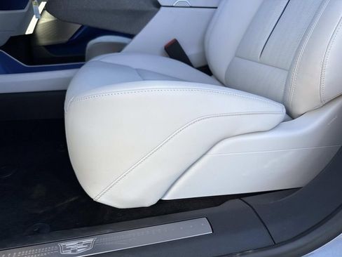 New 2026 Cadillac Optiq Luxury 2 image 20