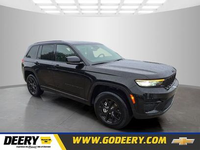 Used 2025 Jeep Grand Cherokee Altitude