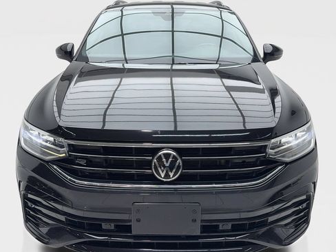 Used 2022 Volkswagen Tiguan SE R-Line FWD image 4