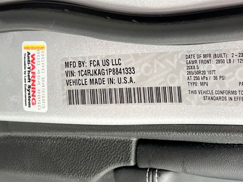 Used 2023 Jeep Grand Cherokee L Laredo image 33