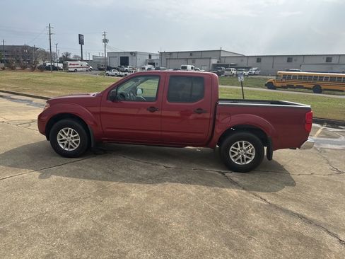 Used 2019 Nissan Frontier SV w/ Value Truck Package image 10