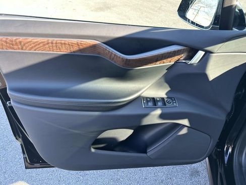 Used 2020 Tesla Model X Long Range image 25