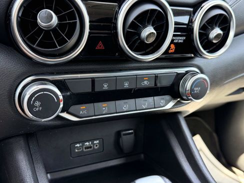 Used 2023 Nissan Sentra SV FWD image 27