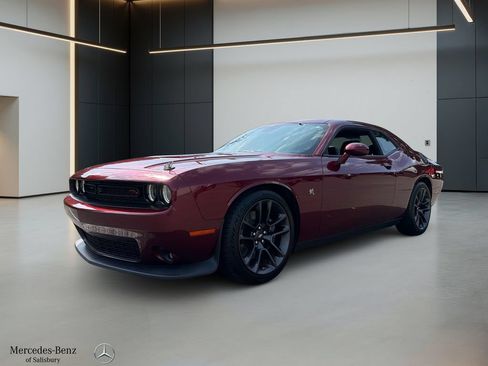 Used 2021 Dodge Challenger R/T Scat Pack w/ Shaker Package RWD image 1
