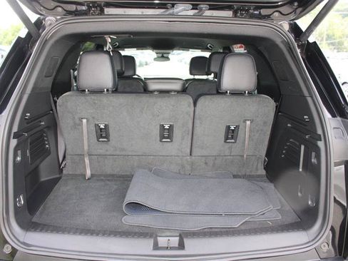 Used 2026 Chevrolet Traverse LT FWD image 17
