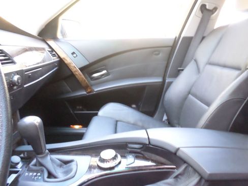 Used 2006 BMW 530i Sedan image 20