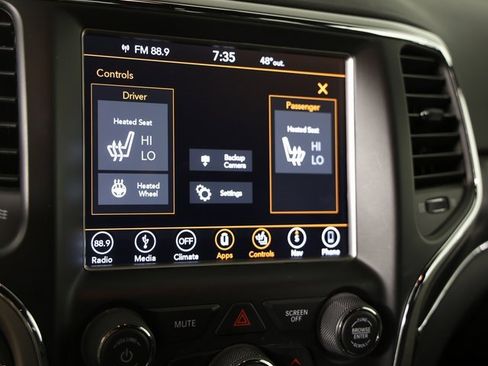 Used 2018 Jeep Grand Cherokee Limited image 19