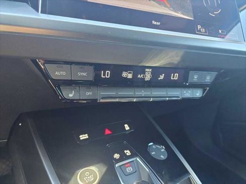 Used 2024 Audi Q4 e-tron Premium Plus image 30