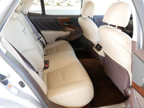 Used 2019 Lexus LS 500 image 16